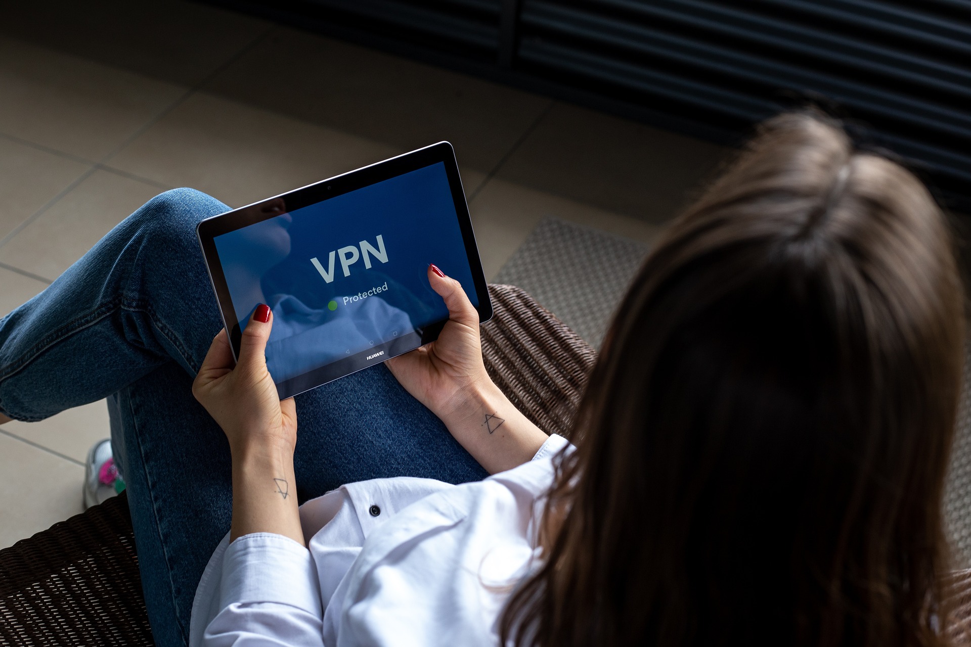 Vpn Bill Acceder a contenidos restringidos con VPNs: Ventajas e inconvenientes ...